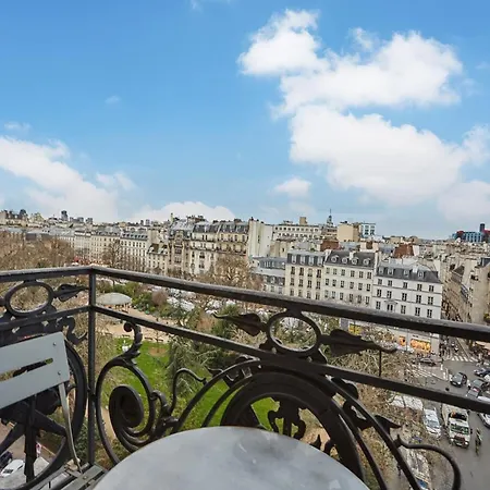 Sublime Center Of Le Marais Paris
